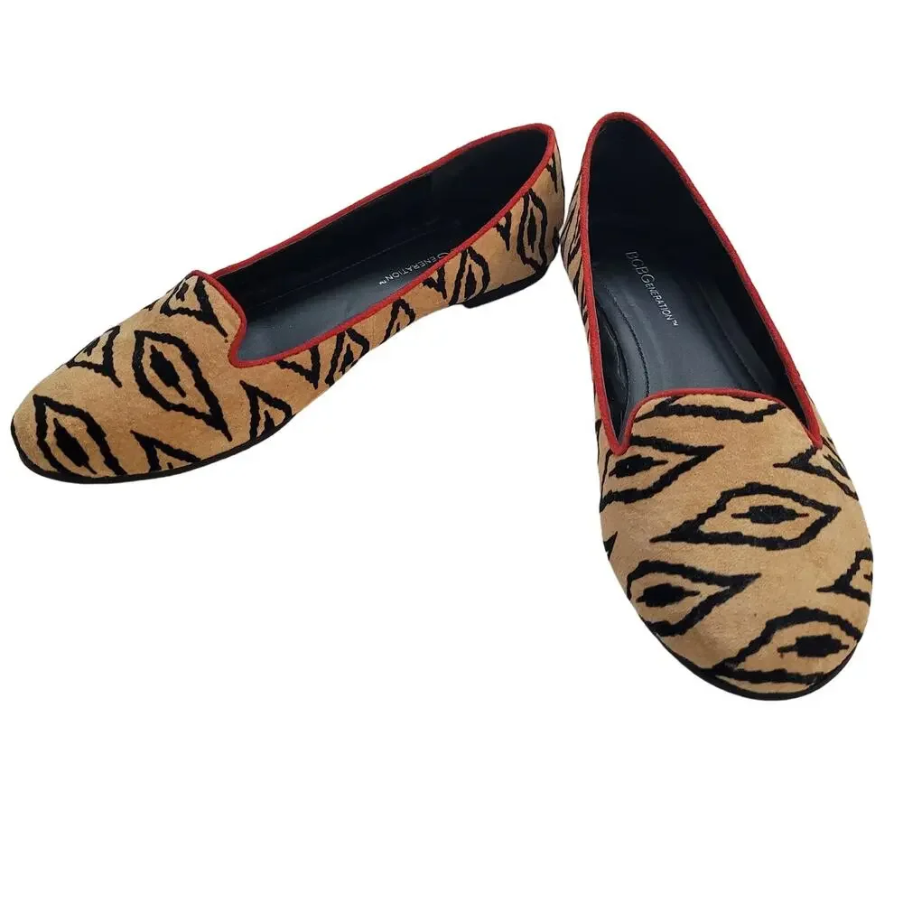 BCBGeneration Black and Tan Animal Print Flats, sz. 6 1/2